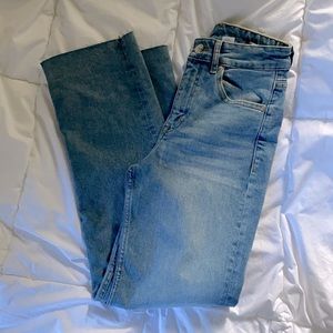 LAST CHANCE | H&M Straight Leg Jeans